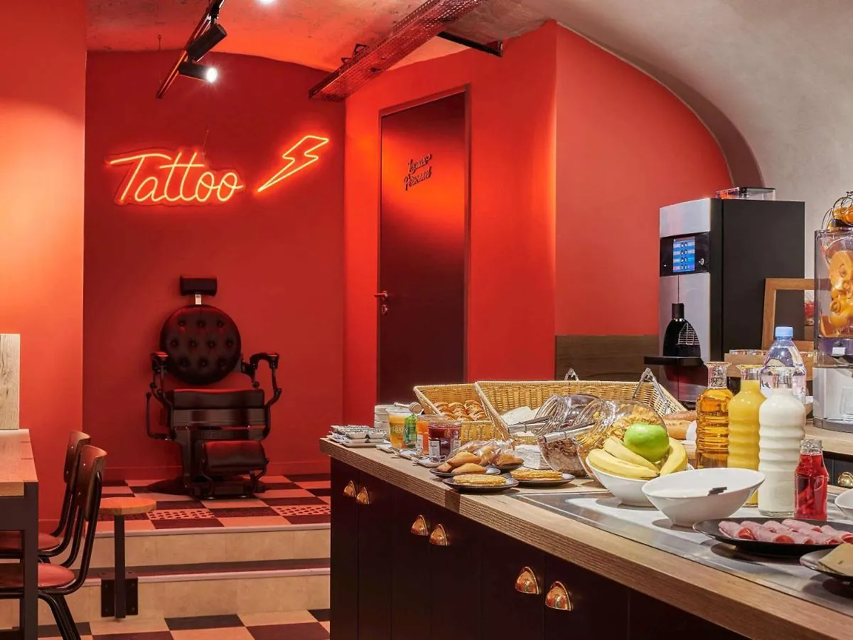 Ibis Styles Gare De L'est Magenta 3*