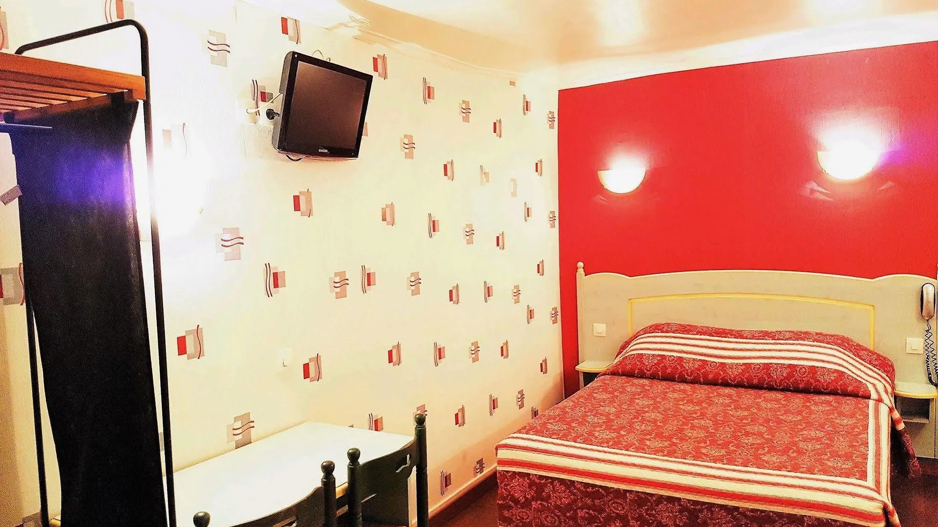 Hotel Ibis Styles Gare De L'est Magenta Parigi