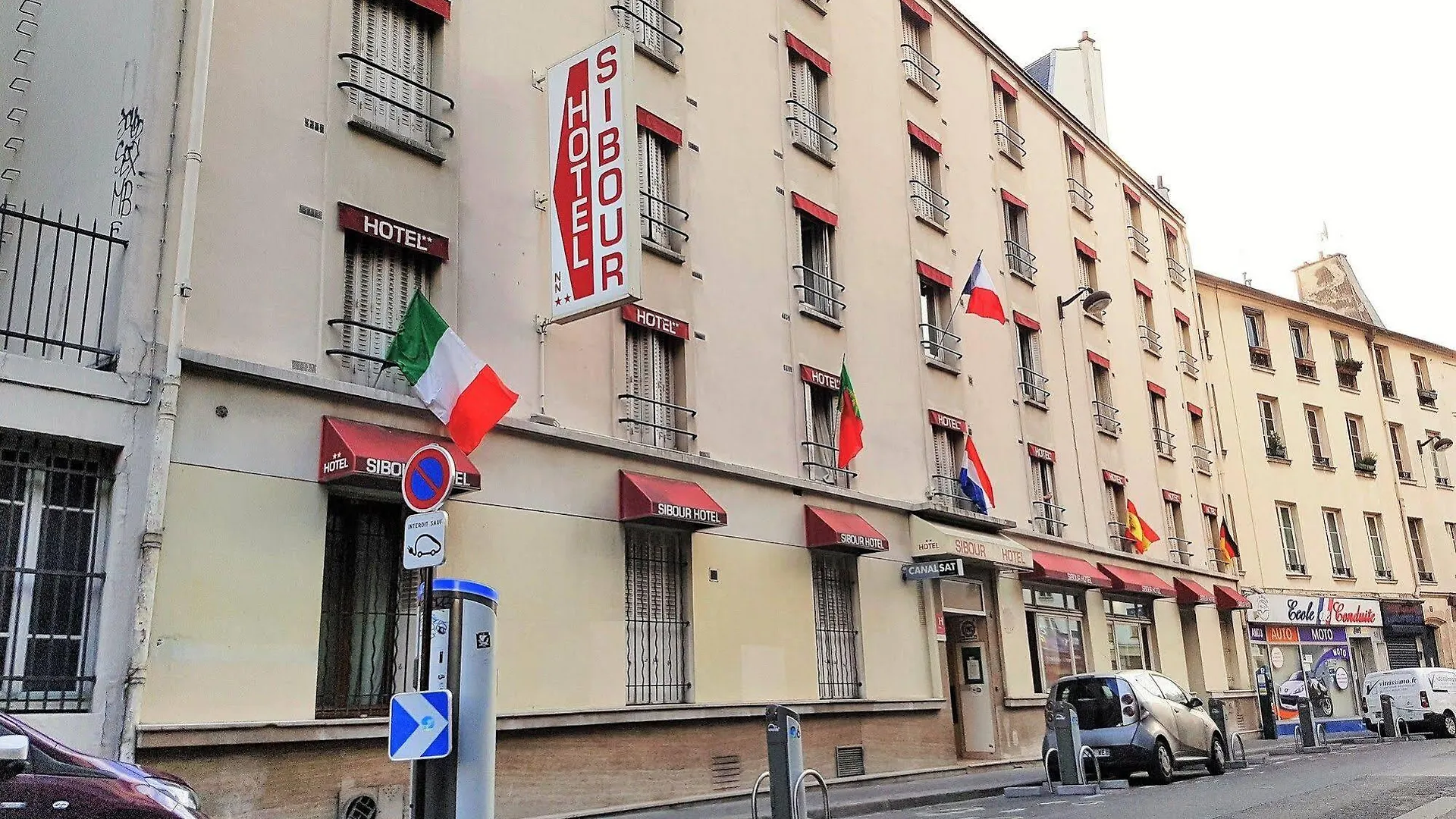 Ibis Styles Gare De L'est Magenta Hotel Parigi